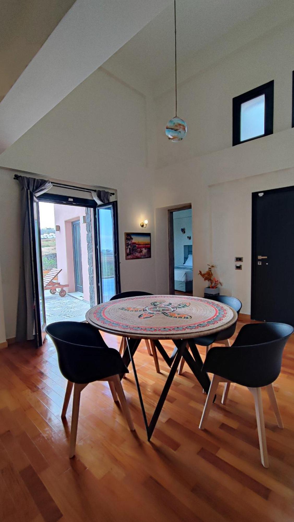 Golden Moments Luxury Stone Villas A Mesaria Camera foto